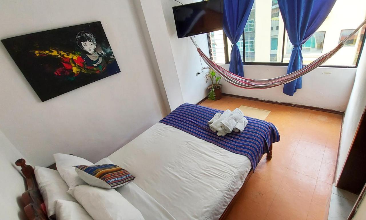Erupcion Art Hotel & Hostel Баньйос Екстер'єр фото